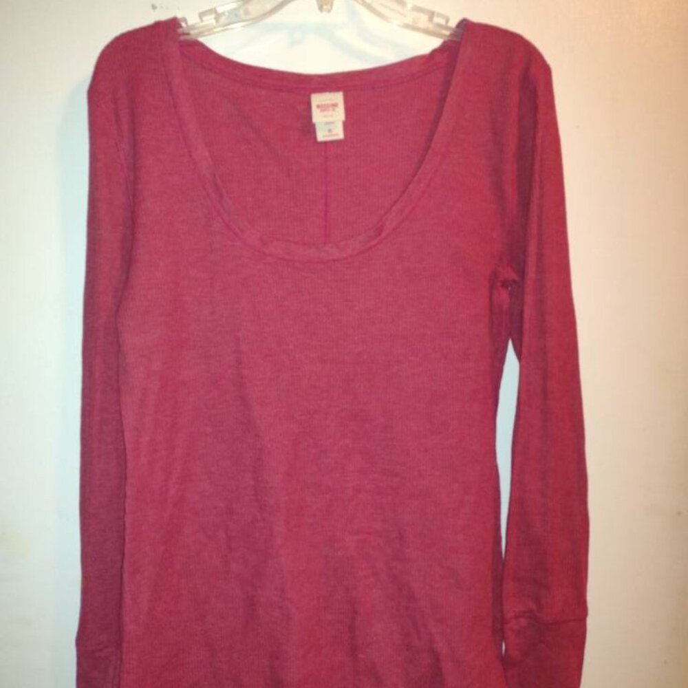 XL Mossimo Women's Red Long Sleeve Shirt Scoop Neck